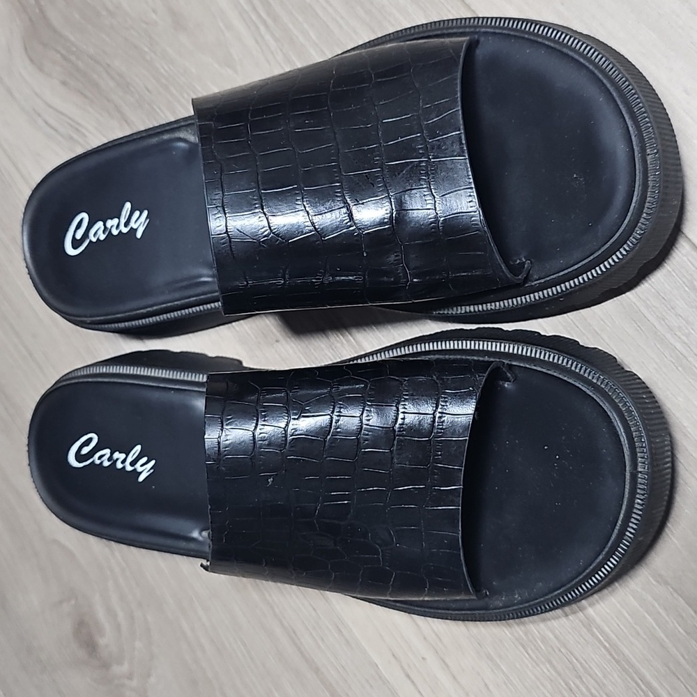 Carly Slippers